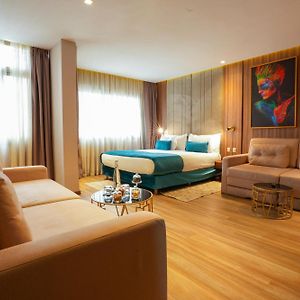 First Suites Hotel